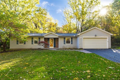 3 Selborne Chase, Fairport, NY, 14450-3224 | Card Image