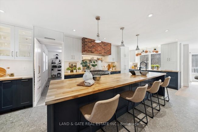 398 Sandy Hook Rd, House other with 7 bedrooms, 5 bathrooms and 20 parking in Pontypool ON | Image 10