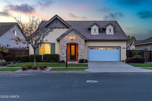 717 Hawkins Way, Santa Maria, CA, 93455-7428 | Card Image