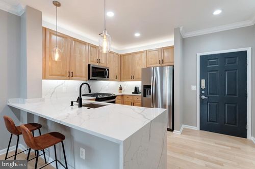 apt-330-12001 Market St, RESTON, VA, 20190-6219 | Card Image