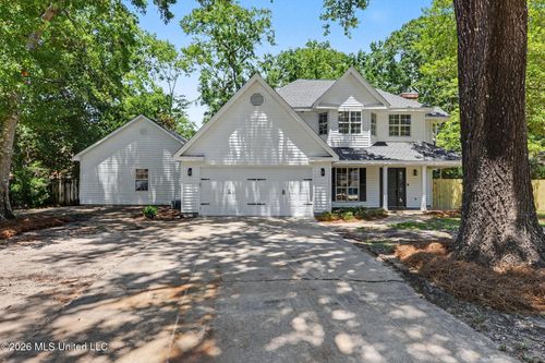 3611 Hedgewood Cv, Ocean Springs, MS, 39564-8714 | Card Image