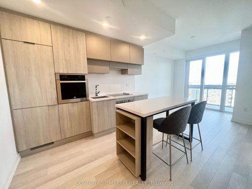 3802-39 Roehampton Ave, Toronto, ON, M4P0G1 | Card Image