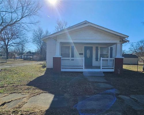 207 E Antelope St, Girard, KS, 66743-1502 | Card Image