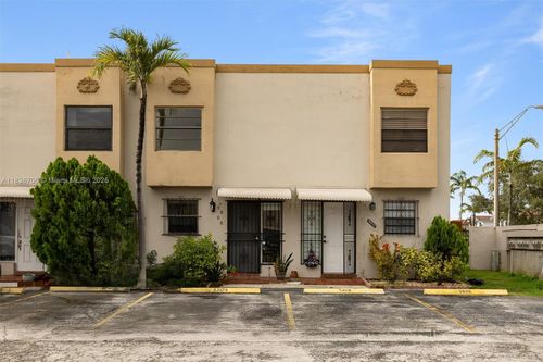 211-5808 W 26th Ave, Hialeah, FL, 33016 | Card Image