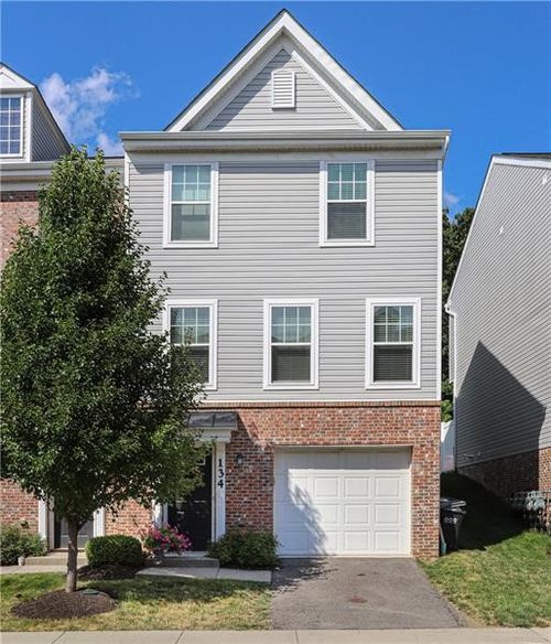 134 Watson Dr, Warrendale, PA, 15086-1102 | Card Image