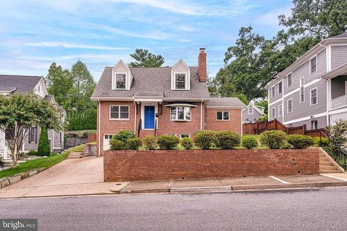 2332 N Fillmore St, ARLINGTON, VA, 22207-4929 | Card Image