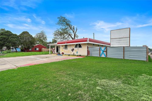5639 Overdale St, Houston, TX, 77033-3208 | Card Image