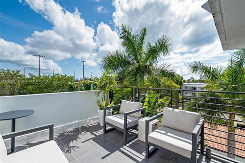 apt-8-1024 Lenox Ave, Miami Beach, FL, 33139-4828 | Card Image