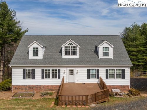 449 Meadow Ridge Dr, Jefferson, NC, 28640-8908 | Card Image