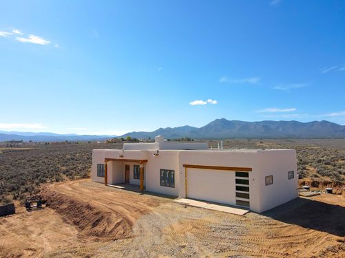 4 Vista Estrella, Ranchos De Taos, NM, 87557 | Card Image