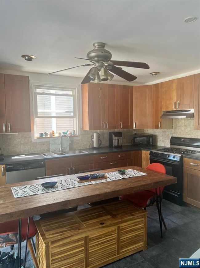1637 Broad St, House other with 3 bedrooms, 2 bathrooms and null parking in Bloomfield NJ | Image 43