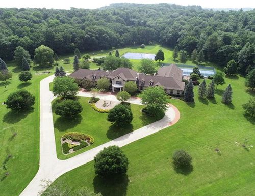 511 Town Shop Rd, CAMP DOUGLAS, WI, 54618-4004 | Card Image