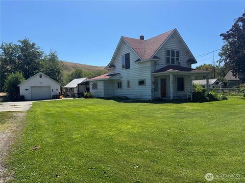 873 1st Ave S, Okanogan, WA, 98840-9601 | Card Image