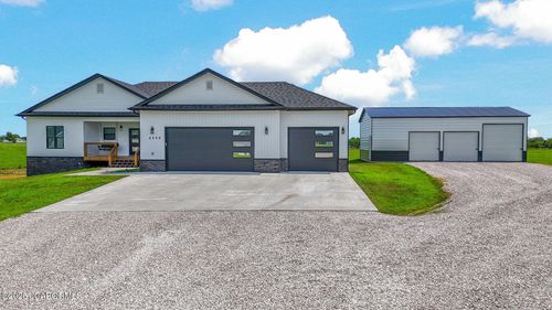 8350 Dry Fork Acres Rd, New Bloomfield, MO, 65063-1022 | Card Image