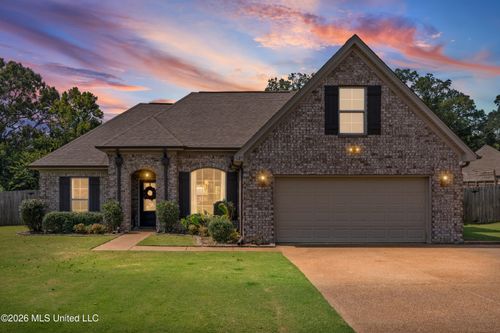 126 Highland Dr, Senatobia, MS, 38668-6302 | Card Image