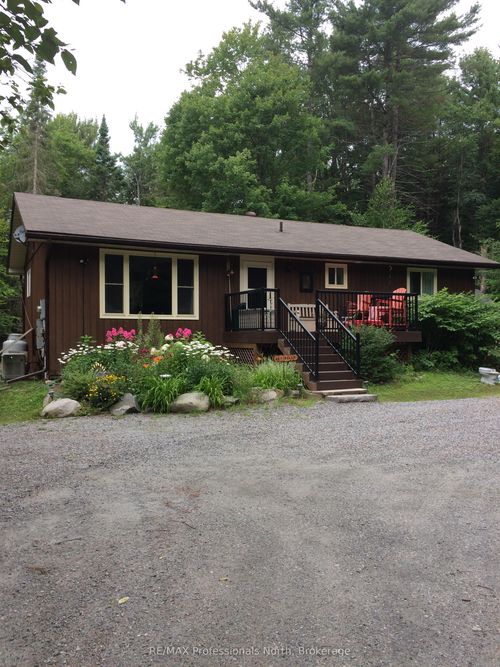224 Stephenson 4 Rd, Utterson, ON, P0B1M0 | Card Image