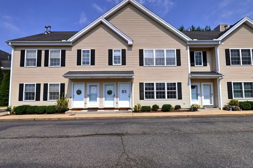 b5-659 West Ave, Milford, CT, 06461-3052 | Card Image