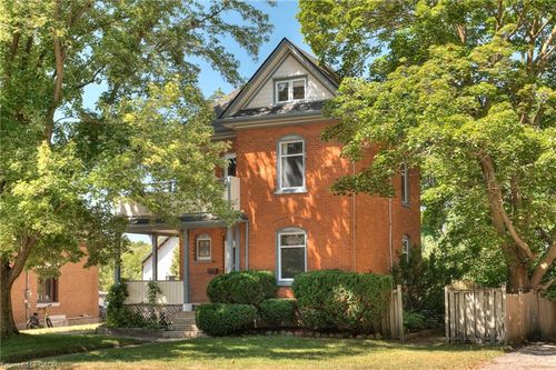 {{alt}} | Card Image