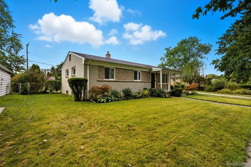 22948 E Schafer St, Clinton Township, MI, 48035-1874 | Card Image
