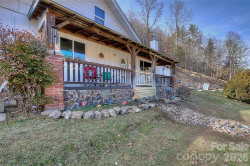 1029 Jacks Creek Rd, Burnsville, NC, 28714-5373 | Card Image