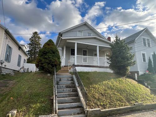 1121 E 27th St, Erie, PA, 16504-2921 | Card Image