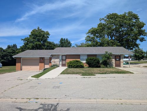 223 Bruce Ave, Kincardine, ON, N2Z2P2 | Card Image