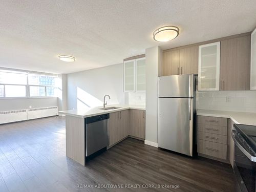 2109-2575 Danforth Ave, Toronto, ON, M4C1L5 | Card Image