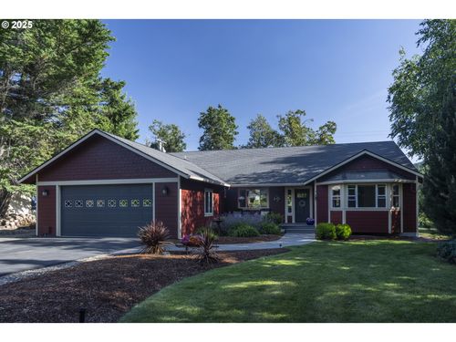 418 Rivershore Dr, Roseburg, OR, 97470-9425 | Card Image