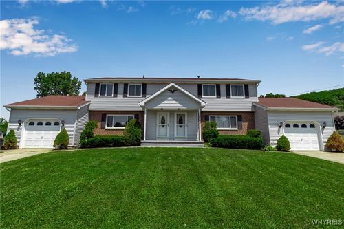 6192 Thornwood Dr, Hamburg, NY, 14075-7301 | Card Image