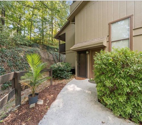 2707 Cumberland Ct Se, Smyrna, GA, 30080-8670 | Card Image