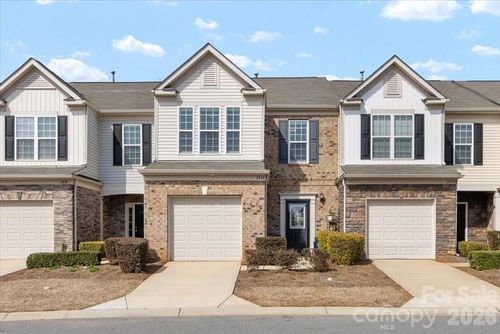 2434 Royal York Ave, Charlotte, NC, 28210-3022 | Card Image