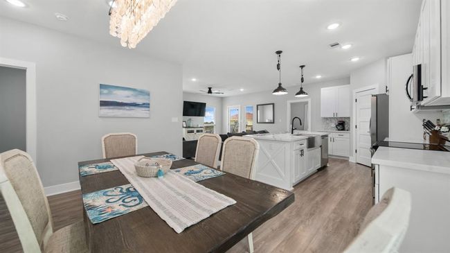 991 Seadrift Dr, House other with 4 bedrooms, 3 bathrooms and 4 parking in Port Bolivar TX | Image 12