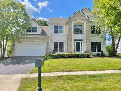 7492 Fairfield Lakes Dr, Powell, OH, 43065-7878 | Card Image