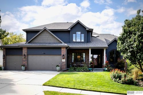 17229 Seward Street, Omaha, NE, 68118 | Card Image