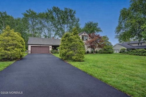 32 Ethan Allen Rd, Freehold, NJ, 07728-3357 | Card Image