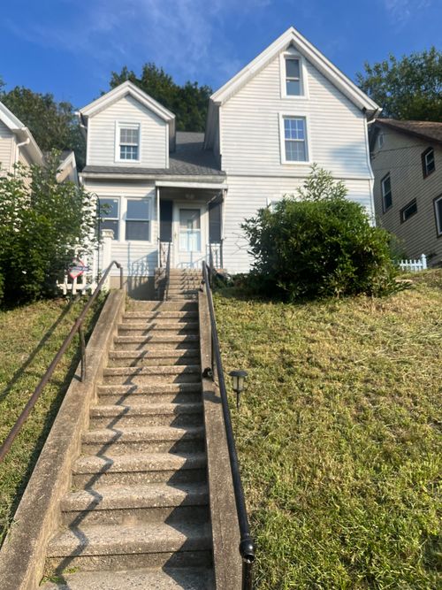 65 Easton Ave, Waterbury, CT, 06704-3030 | Card Image