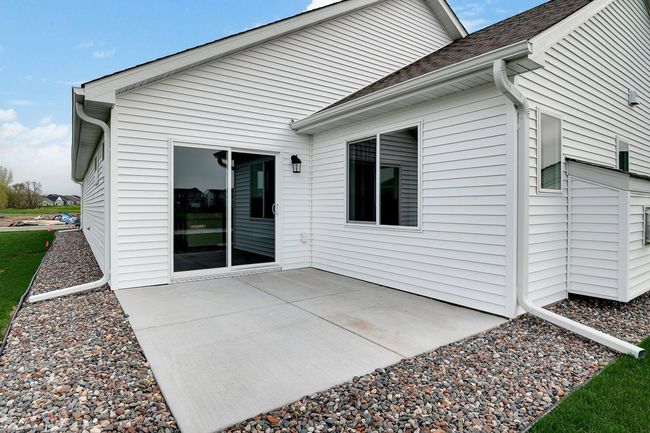 Patio (pic from a previous model).jpg | Image 19