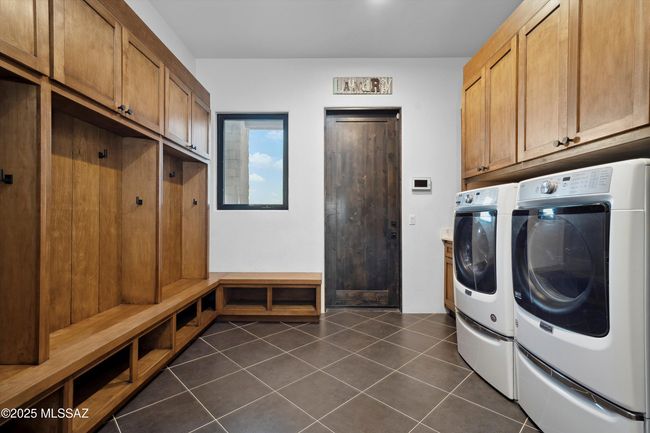 Mud Room/Laundry Room | Image 33