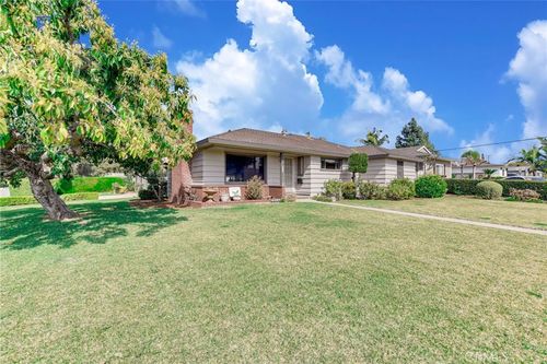 725 W Orangepath, Glendora, CA, 91741 | Card Image