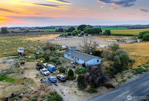 14092 Crook Loop Sw, Royal City, WA, 99357-9139 | Card Image