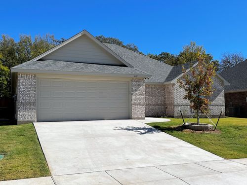 219 Clover Cir, Weatherford, TX, 76086-4792 | Card Image