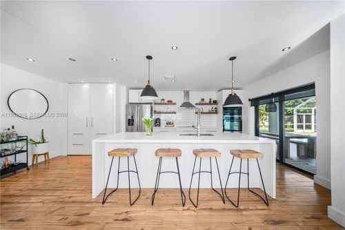 16900 Sw 87th Ave, Palmetto Bay, FL, 33157-4675 | Card Image