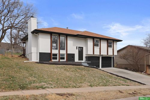 12230 Erskine Cir, Omaha, NE, 68164-3570 | Card Image