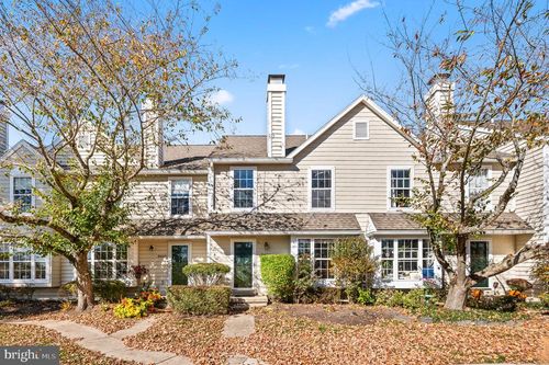 2408 Mallard Ln, DOWNINGTOWN, PA, 19335-4552 | Card Image