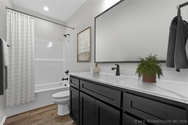 6133 S 320 Th East Ave, House other with 3 bedrooms, 3 bathrooms and null parking in Broken Arrow OK | Image 25