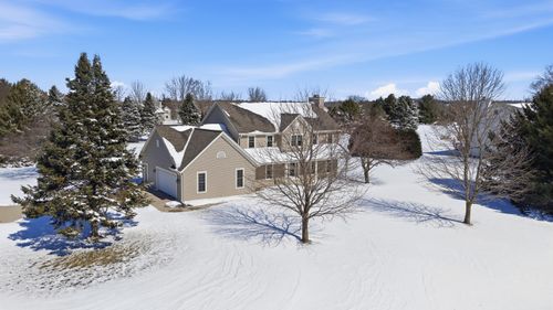 N66W35104 Lappland Crossing -, Oconomowoc, WI, 53066 | Card Image