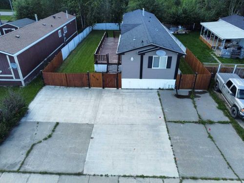 414 10 St, Fox Creek, AB, T0H1P0 | Card Image