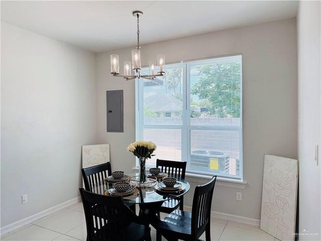 5512 N Crown Point, Townhouse with 3 bedrooms, 3 bathrooms and 2 parking in Pharr TX | Image 9