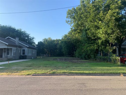 306 W Moore St, Sherman, TX, 75090-7812 | Card Image