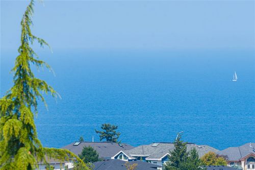 4895 Laguna Way, Nanaimo, BC, V9T5C2 | Card Image